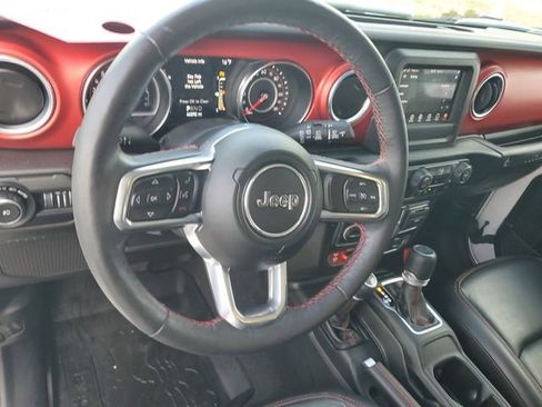 Used 2019 Jeep Wrangler Unlimited Rubicon w/ Dual Top Group AWD/4WD image 11