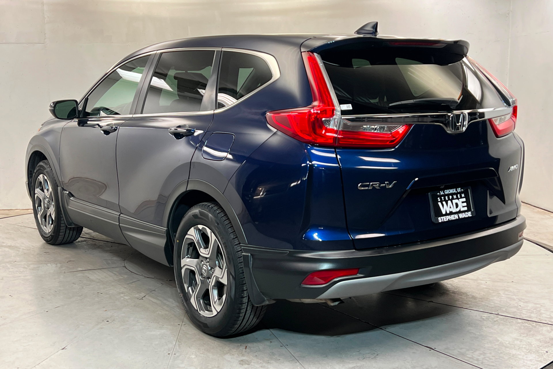 Used 2019 Honda CR-V EX image 3