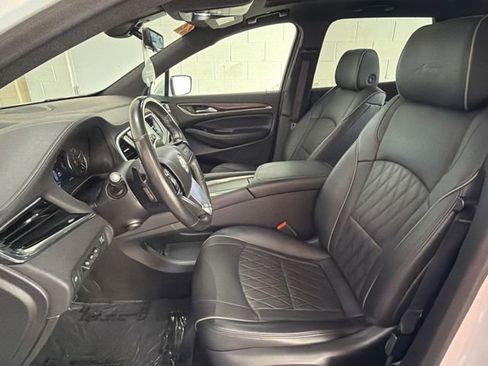 Certified 2022 Buick Enclave Avenir w/ Avenir Technology Package AWD/4WD image 11