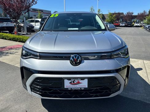 Used 2025 Volkswagen Taos SEL w/ Black Wheel Plus Package AWD/4WD image 8