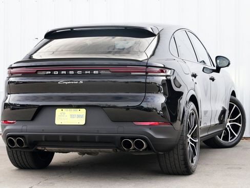 Used 2024 Porsche Cayenne S image 5