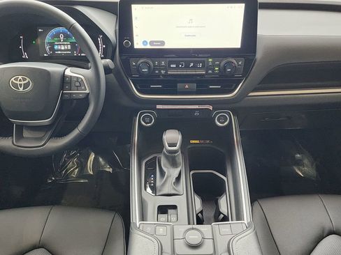 New 2026 Toyota Grand Highlander FWD image 8