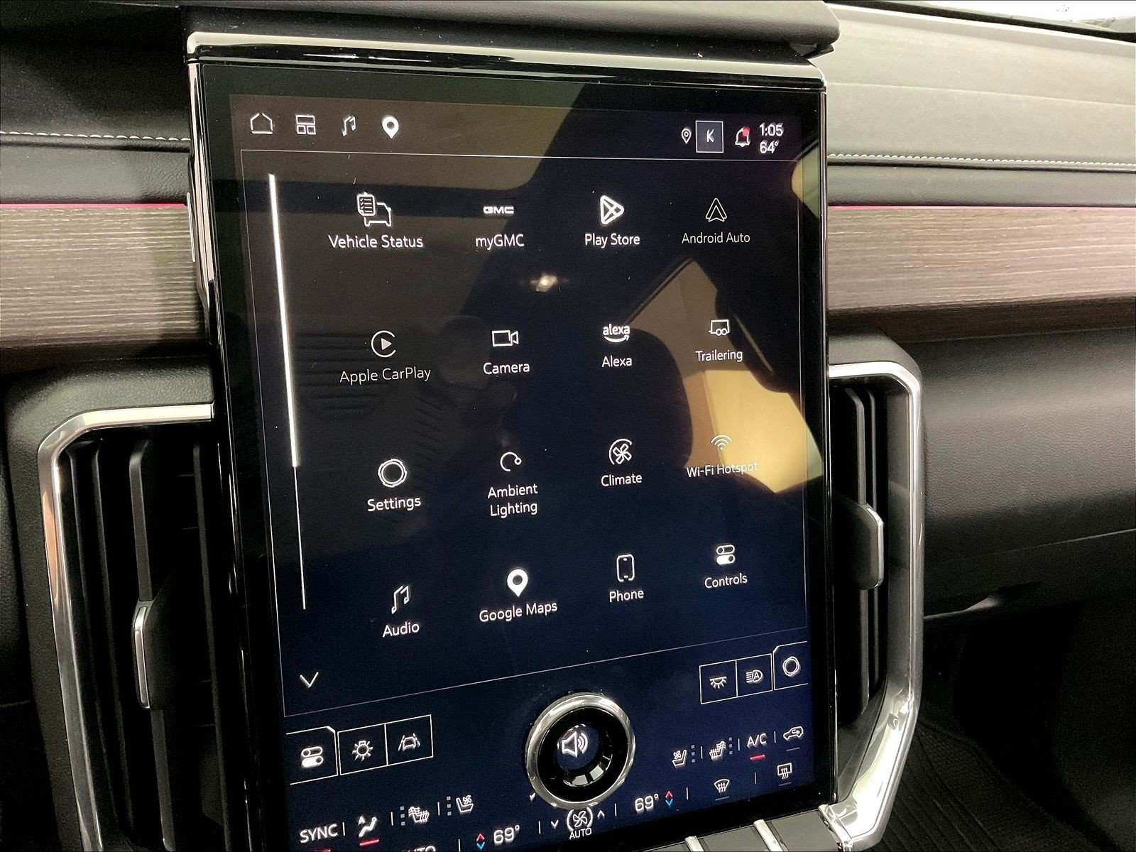 Used 2025 GMC Acadia Denali FWD image 40