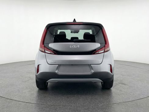 Used 2025 Kia Soul LX w/ LX Technology Package FWD image 7