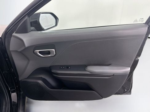 Used 2025 Kia K4 FWD image 32