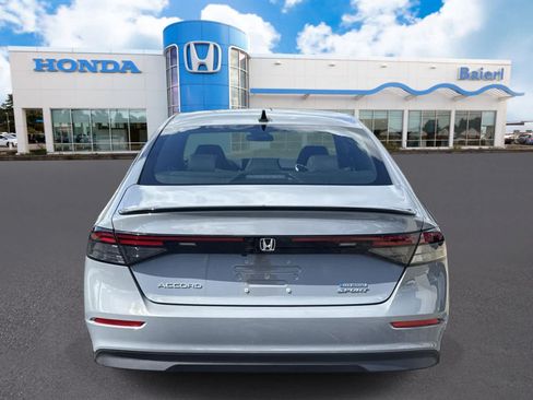 Used 2025 Honda Accord Sport image 4