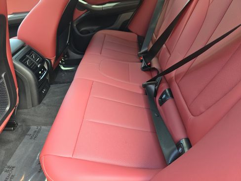 Used 2025 BMW X4 xDrive30i image 14