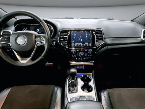 Used 2022 Jeep Grand Cherokee Laredo X AWD/4WD image 7