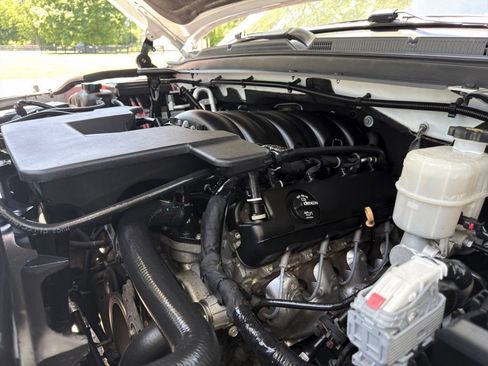 Used 2019 Chevrolet Tahoe LT AWD/4WD image 35