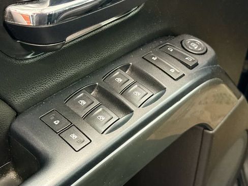 Used 2018 Chevrolet Silverado 1500 LT w/ All Star Edition AWD/4WD image 18