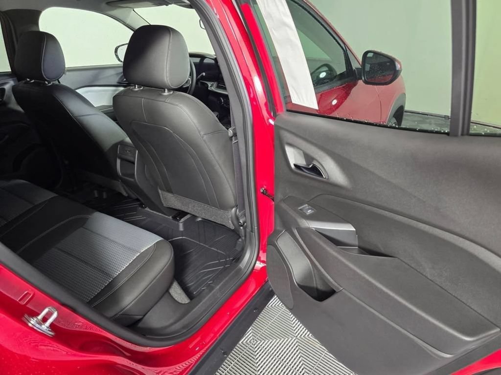 Used 2026 Chevrolet Trax LT w/ Driver Confidence Package FWD image 13