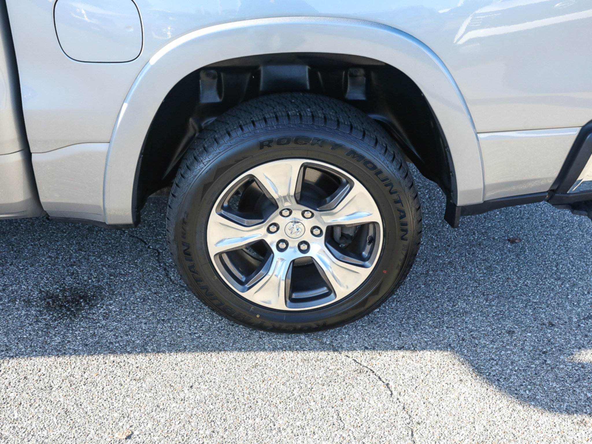 Used 2022 RAM 1500 Laramie AWD/4WD image 4