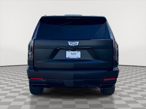 Used 2025 Cadillac Escalade ESV Sport w/ LPO, ONYX Package AWD/4WD image 6