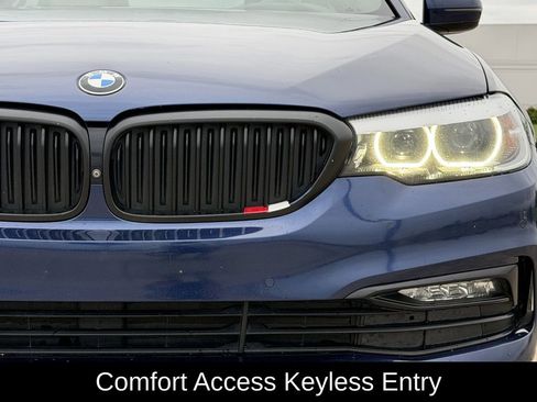 Used 2017 BMW 530i xDrive AWD/4WD image 4