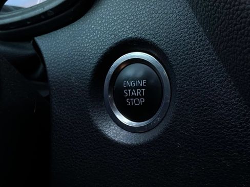 Used 2025 Toyota Corolla SE FWD image 25