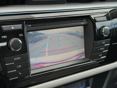 Used 2015 Toyota Corolla LE FWD image 20