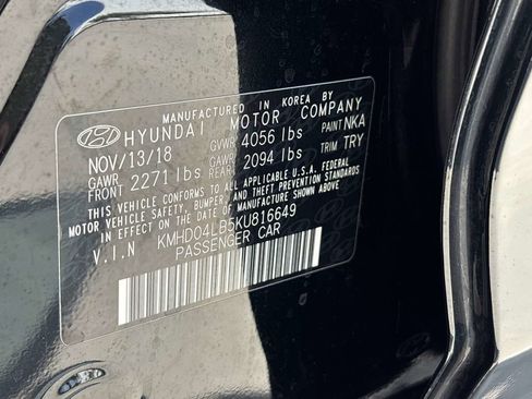 Used 2019 Hyundai Elantra Sport w/ Premium Package 03 FWD image 30