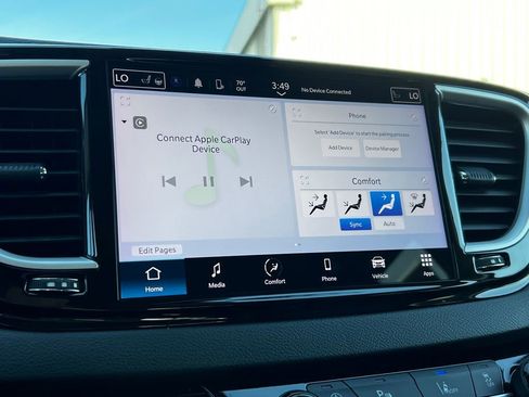 Used 2024 Chrysler Pacifica Touring-L FWD image 28