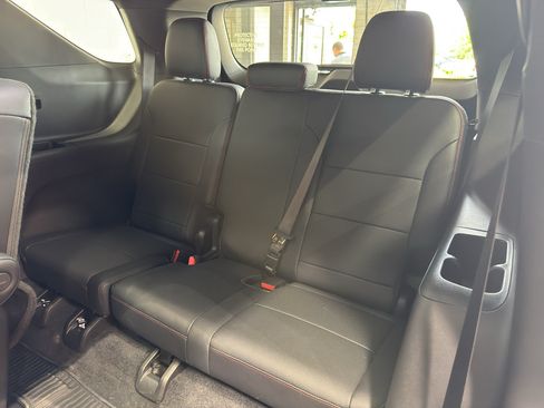 Used 2026 Chevrolet Traverse RS w/ LPO, Floor Liner Package AWD/4WD image 13