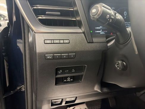 Used 2024 Lexus GX 550 w/ Accessory Package (Z1) AWD/4WD image 22