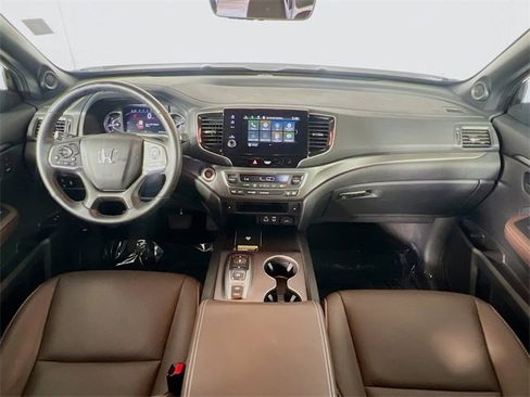 Certified 2025 Honda Passport EX-L image 27