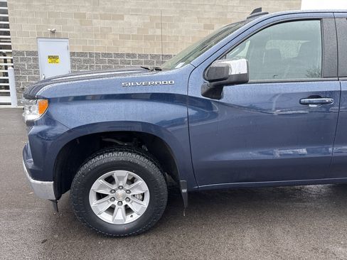 Used 2023 Chevrolet Silverado 1500 LT w/ Convenience Package II image 2