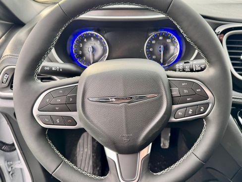 New 2026 Chrysler Pacifica Select image 6