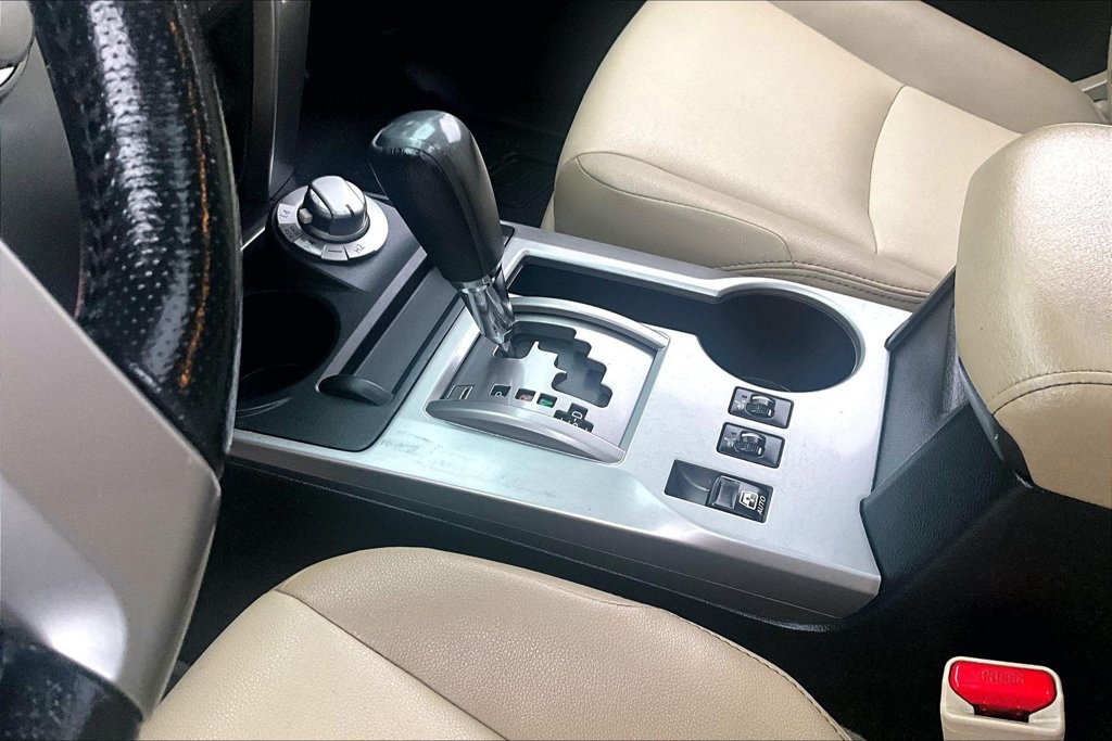Used 2016 Toyota 4Runner SR5 Premium AWD/4WD image 19