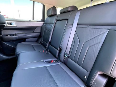 Used 2026 Hyundai Santa Fe SEL FWD image 24