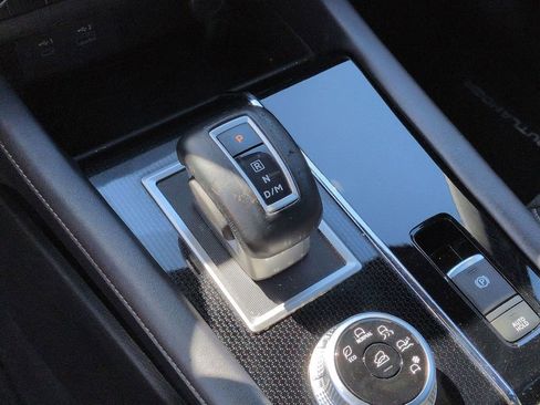 Used 2023 Mitsubishi Outlander SE Black Edition image 22