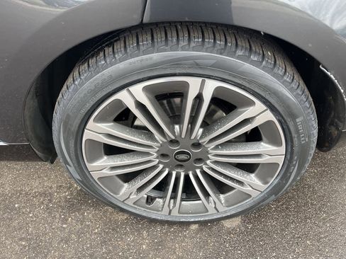 Certified 2023 Land Rover Range Rover SE image 8