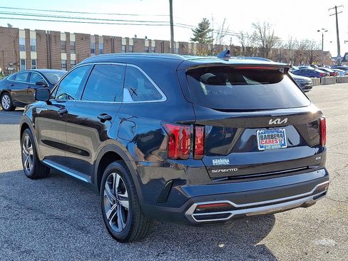 Used 2023 Kia Sorento EX image 4