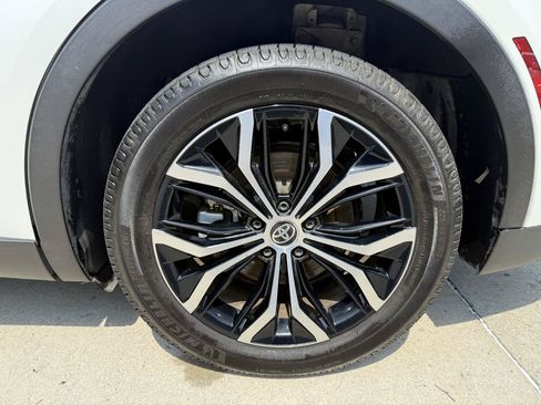 Used 2023 Toyota Crown AWD/4WD image 7