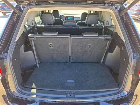 Used 2024 Volkswagen Atlas SE image 12