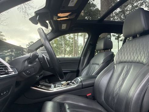 Used 2025 BMW X5 xDrive50e image 23