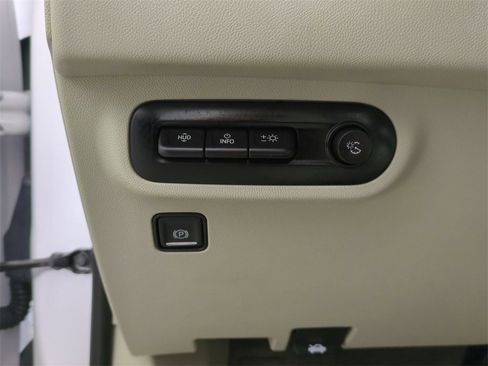 Certified 2022 GMC Terrain Denali w/ Denali Premium Package image 18