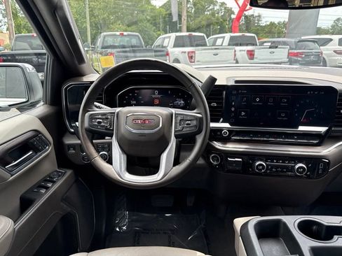 Used 2025 GMC Sierra 1500 SLT RWD image 13