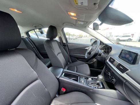 Used 2018 MAZDA MAZDA3 Sport FWD image 6