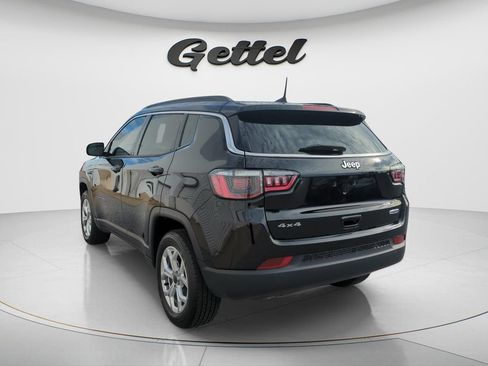 Used 2025 Jeep Compass Latitude AWD/4WD image 7