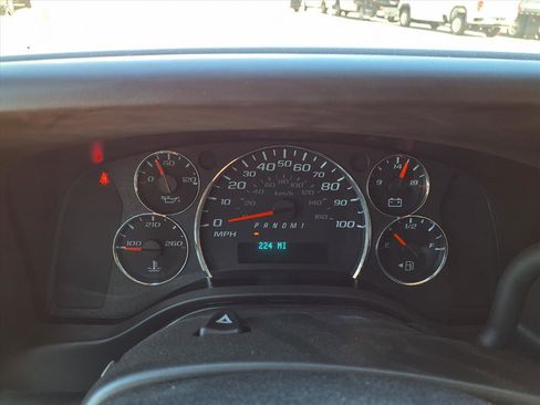 New 2025 GMC Savana 2500 Work Van w/ Driver Convenience Package image 10