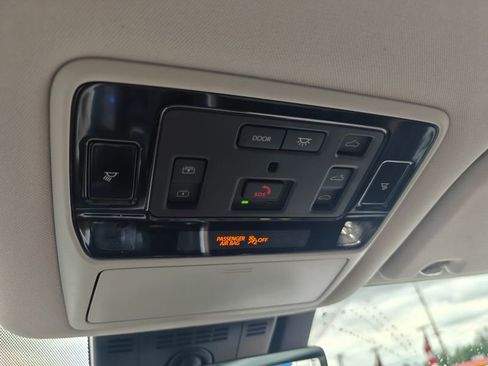 Used 2026 Toyota Grand Highlander Platinum image 19