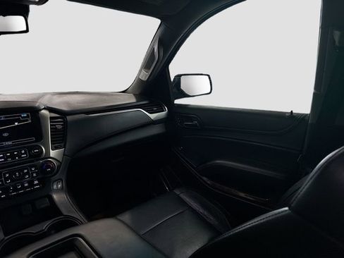 Used 2018 Chevrolet Suburban LT image 25
