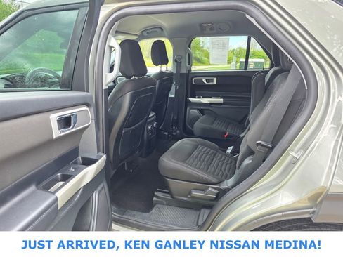 Used 2020 Ford Explorer XLT w/ Comfort Package AWD/4WD image 15