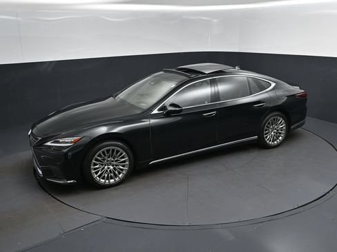 Certified 2024 Lexus LS 500 w/ Interior Upgrade Package RWD image 31