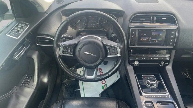 Used 2018 Jaguar F-PACE Prestige AWD/4WD image 16