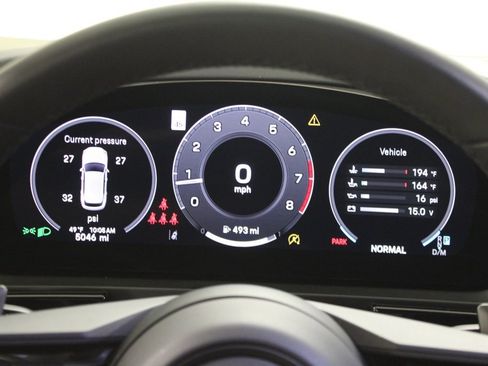 Certified 2025 Porsche Cayenne image 21