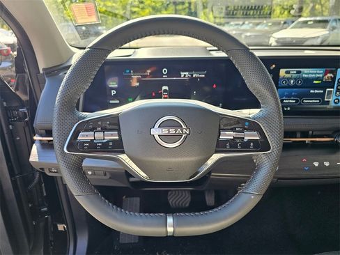 New 2025 Nissan Ariya AWD image 10