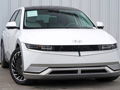 Used 2022 Hyundai Ioniq 5 Limited image 2