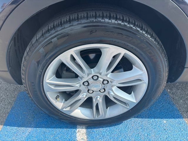 Used 2018 Land Rover Range Rover Evoque SE AWD/4WD image 9