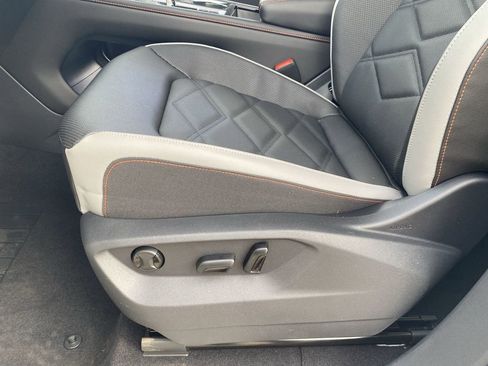 New 2026 Volkswagen Atlas Peak Edition image 16